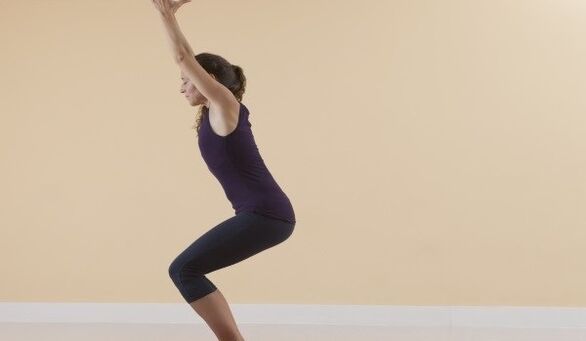 Korsi yoga pasang aksi pikeun leungitna beurat